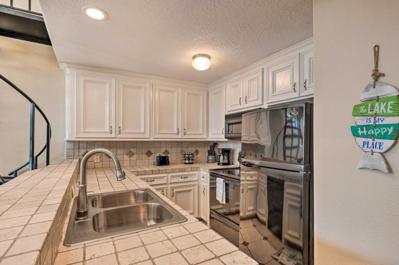 Idyllic Montgomery Condo With Pool And Lake View! Kültér fotó