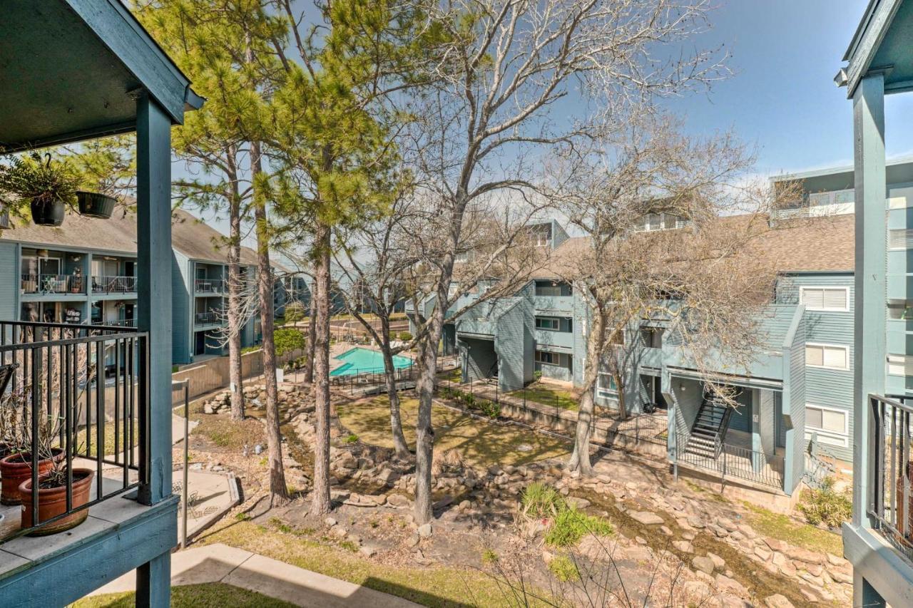 Idyllic Montgomery Condo With Pool And Lake View! Kültér fotó
