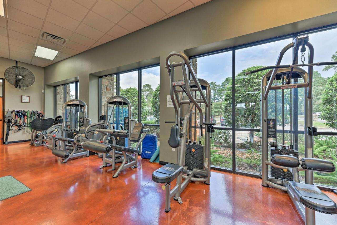 Idyllic Montgomery Condo With Pool And Lake View! Kültér fotó