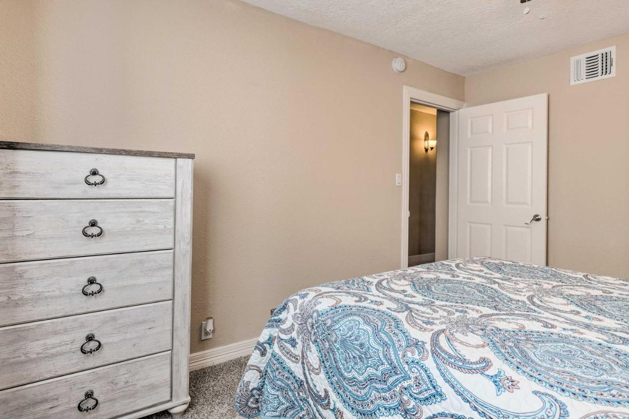 Idyllic Montgomery Condo With Pool And Lake View! Kültér fotó