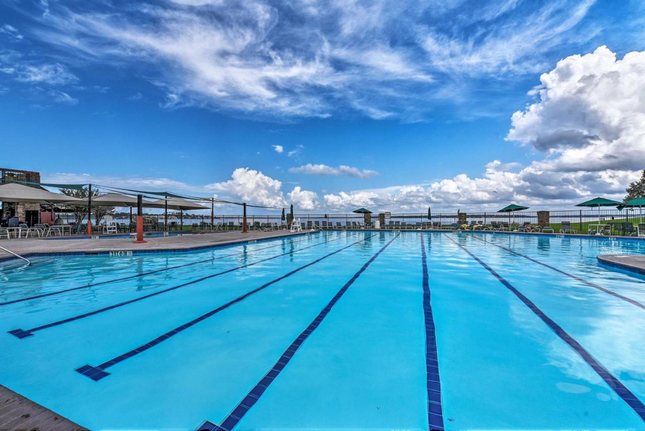 Idyllic Montgomery Condo With Pool And Lake View! Kültér fotó