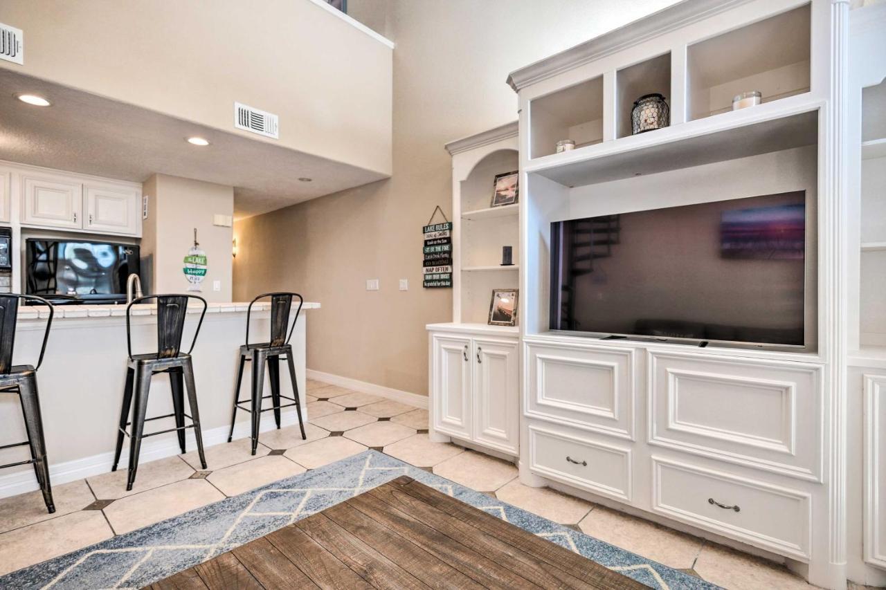 Idyllic Montgomery Condo With Pool And Lake View! Kültér fotó