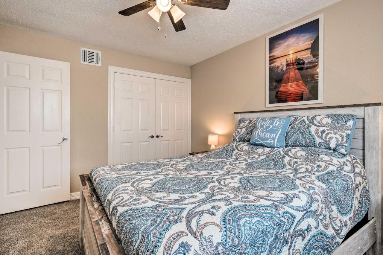 Idyllic Montgomery Condo With Pool And Lake View! Kültér fotó